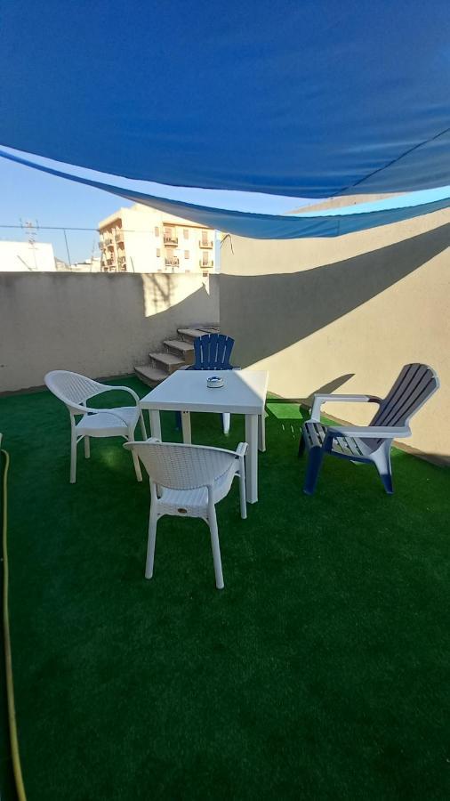 Oltre: Monolocale Con Terrazzo Privato Al Piano Appartement Trapani Buitenkant foto